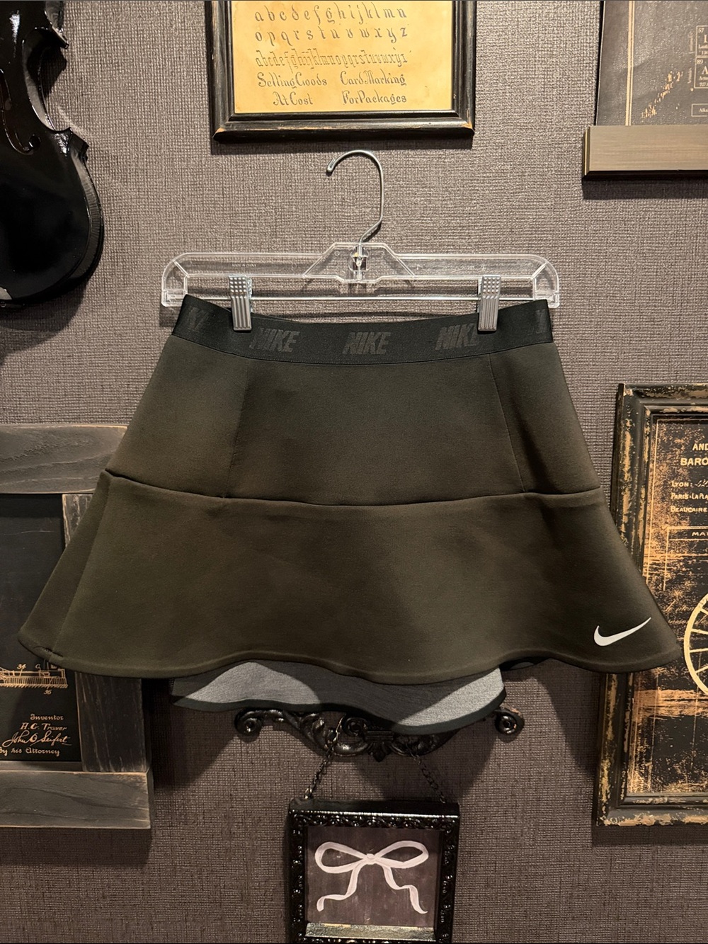 Nike Golf-Flared Skirt with Black Elastic Waistband with back pocket